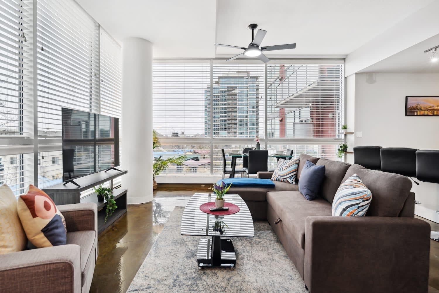 Upscale 2Br Condo - King Bed - Stunning Views YYC Eksteriør billede