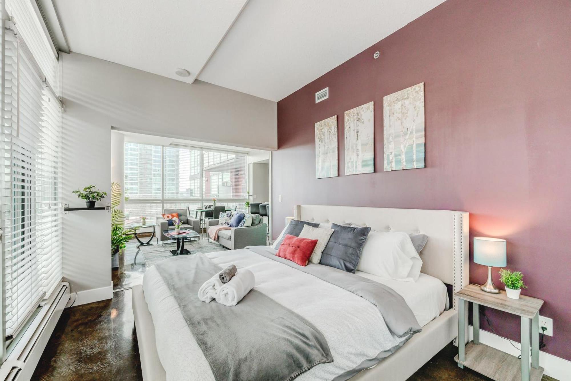Upscale 2Br Condo - King Bed - Stunning Views YYC Eksteriør billede