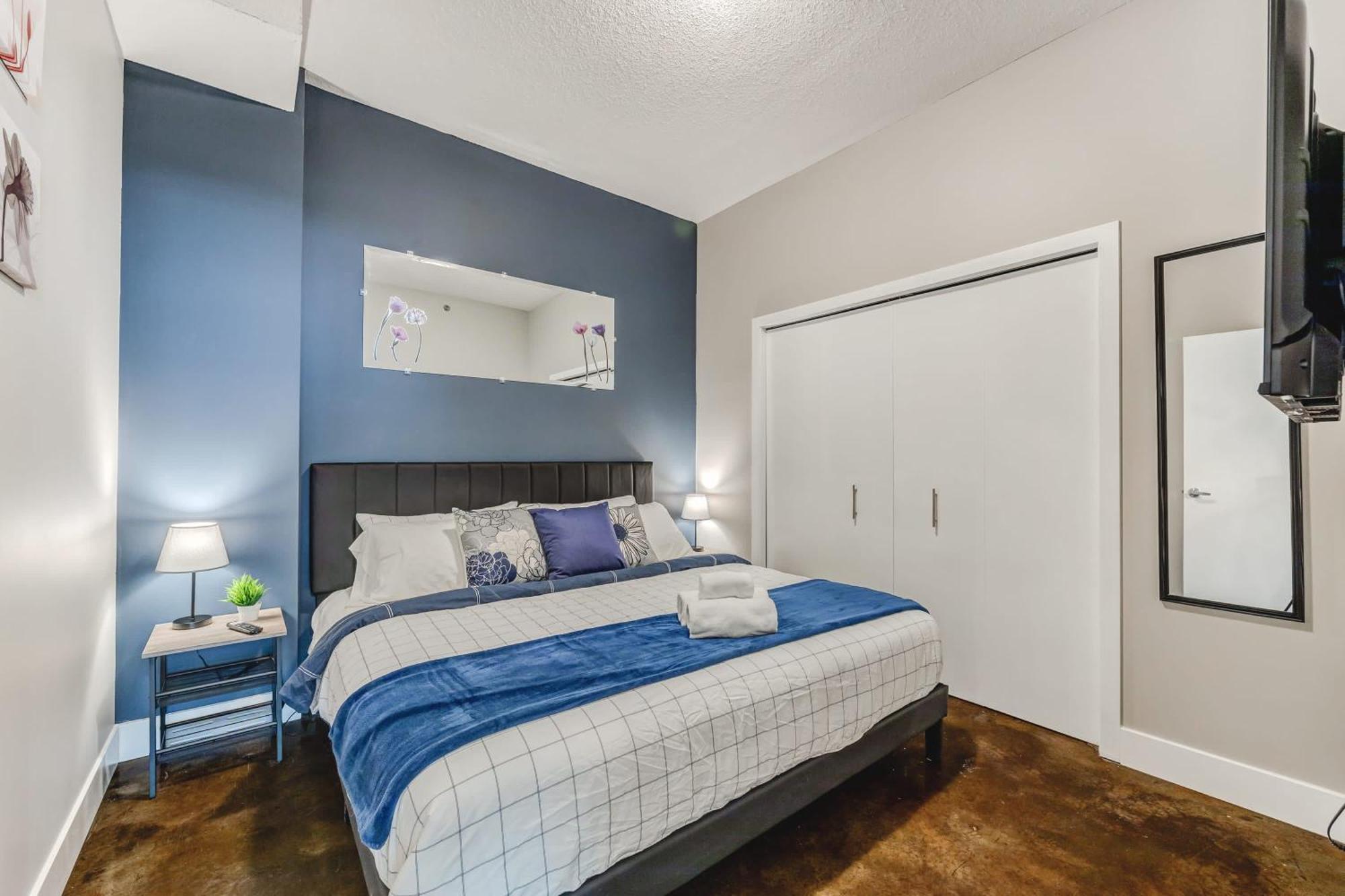 Upscale 2Br Condo - King Bed - Stunning Views YYC Eksteriør billede